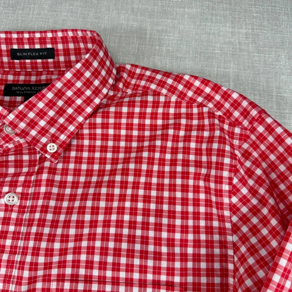 Banana Republic Button Down Mens M Red Gingham Slim Flex Fit Tech Stretch Cotton